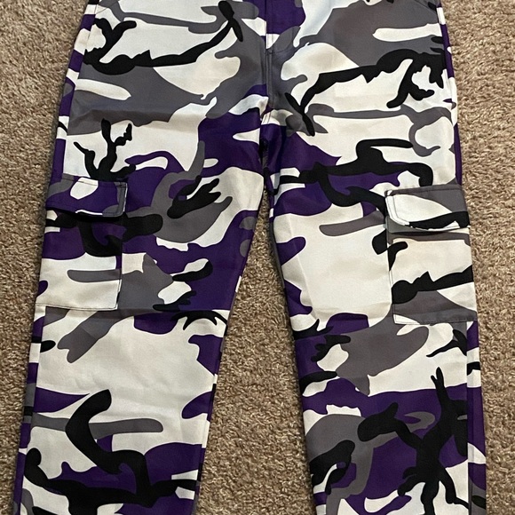 Cargo Camo Pant SOLD - Picture 2 of 3